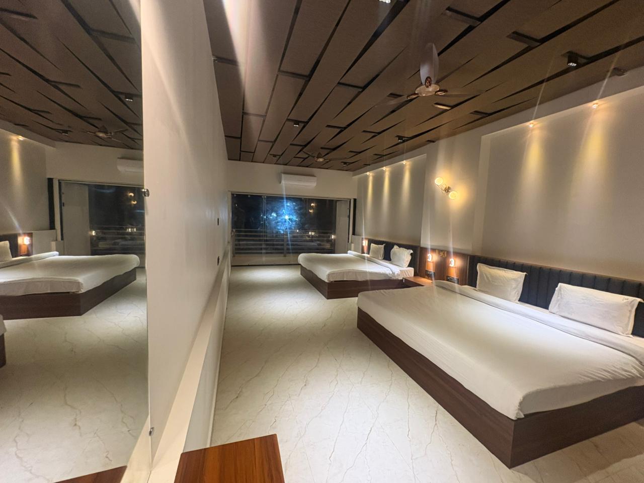 hotel room in jabalpur, hotel on nagpur highway, hotel near jabalpur highway, best hotel for family